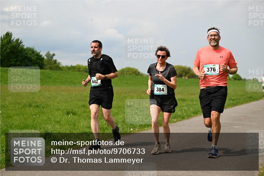 10.05.2026 - 8. Wedeler Halbmarathon Dr. Thomas Lammeyer http://msf.ph/oto/9706733 10.05.2026 11:58:15 Laufen 642, 384, 376 meine-sportfotos.de