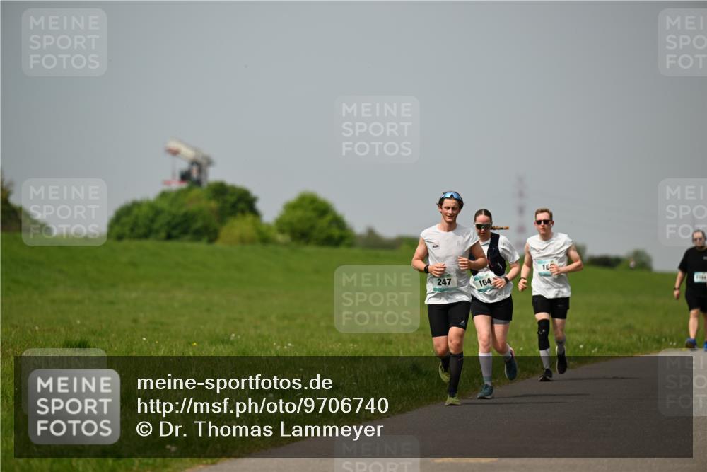 10.05.2026 - 8. Wedeler Halbmarathon Dr. Thomas Lammeyer http://msf.ph/oto/9706740 10.05.2026 11:58:17 Laufen 247, 164 meine-sportfotos.de