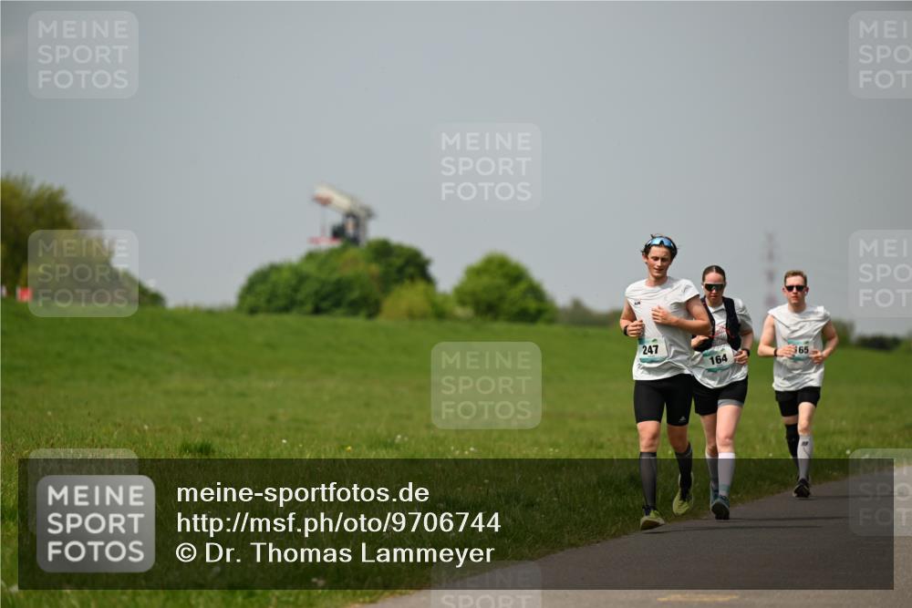 10.05.2026 - 8. Wedeler Halbmarathon Dr. Thomas Lammeyer http://msf.ph/oto/9706744 10.05.2026 11:58:17 Laufen 247, 164 meine-sportfotos.de