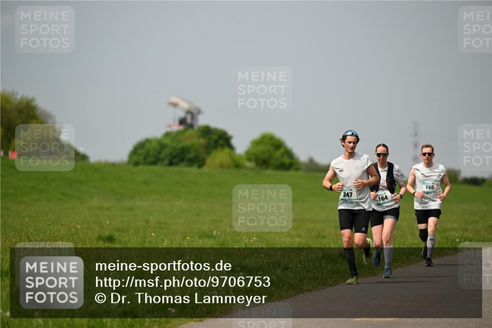 10.05.2026 - 8. Wedeler Halbmarathon Dr. Thomas Lammeyer http://msf.ph/oto/9706753 10.05.2026 11:58:17 Laufen 247, 164, 165 meine-sportfotos.de