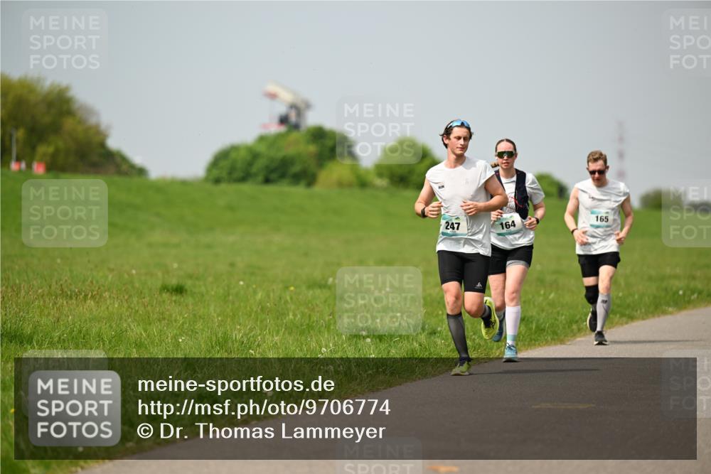 10.05.2026 - 8. Wedeler Halbmarathon Dr. Thomas Lammeyer http://msf.ph/oto/9706774 10.05.2026 11:58:19 Laufen 247, 164, 165 meine-sportfotos.de