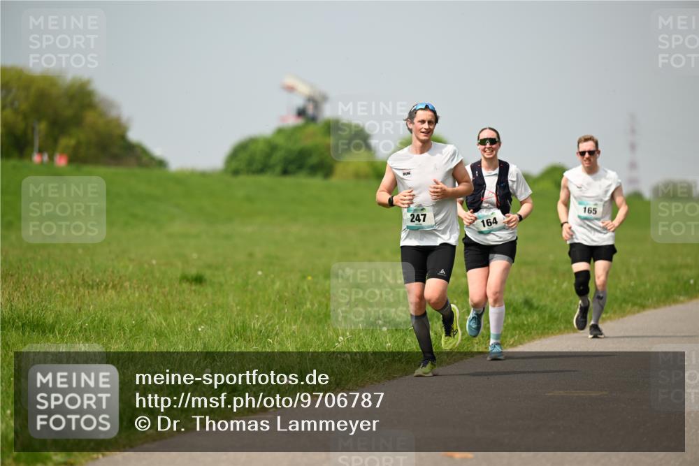 10.05.2026 - 8. Wedeler Halbmarathon Dr. Thomas Lammeyer http://msf.ph/oto/9706787 10.05.2026 11:58:20 Laufen 247, 164, 165 meine-sportfotos.de