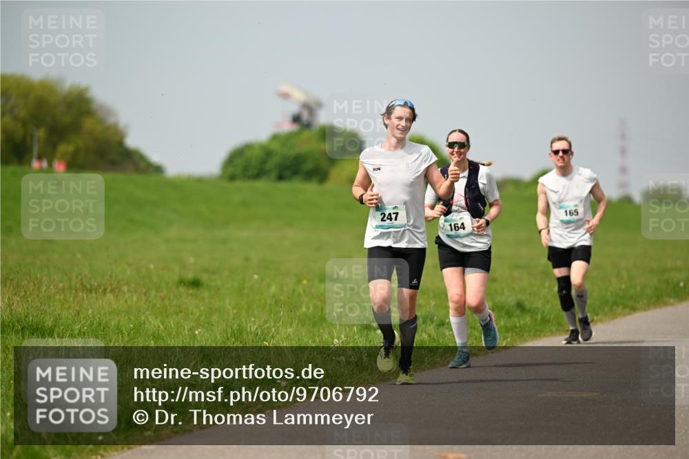 10.05.2026 - 8. Wedeler Halbmarathon Dr. Thomas Lammeyer http://msf.ph/oto/9706792 10.05.2026 11:58:20 Laufen 247, 164, 165 meine-sportfotos.de