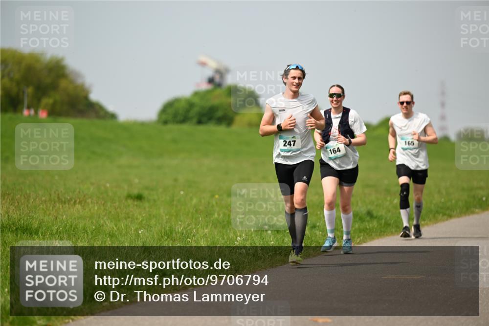 10.05.2026 - 8. Wedeler Halbmarathon Dr. Thomas Lammeyer http://msf.ph/oto/9706794 10.05.2026 11:58:20 Laufen 247, 164, 165 meine-sportfotos.de