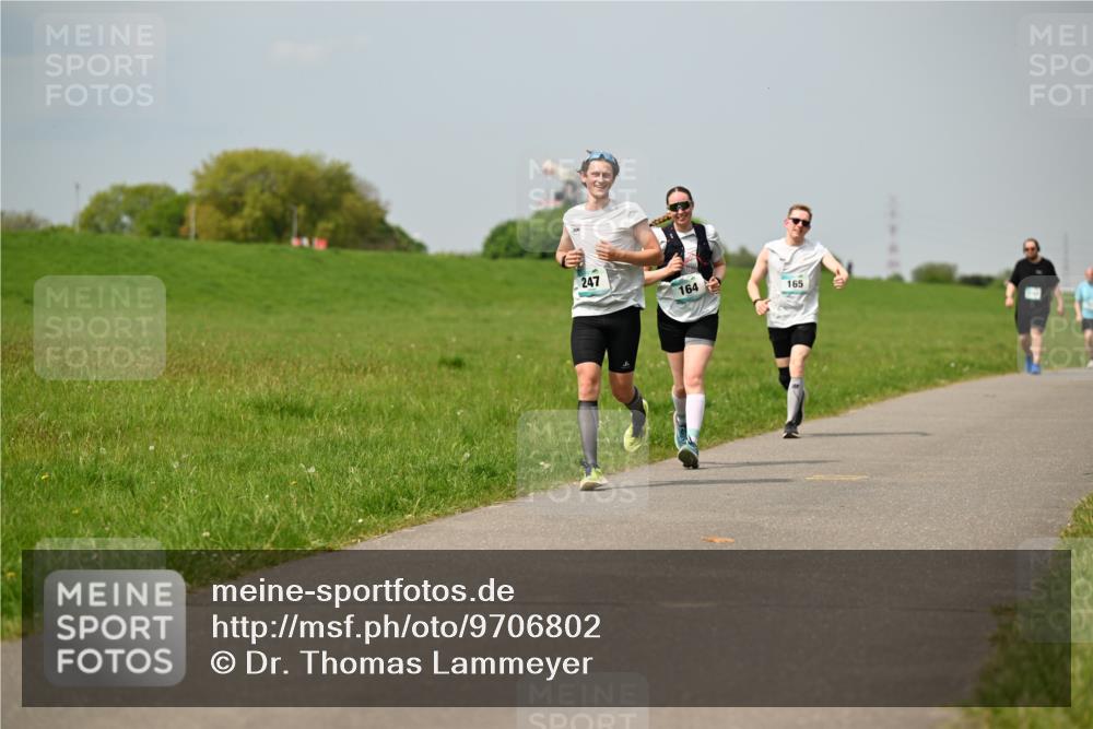 10.05.2026 - 8. Wedeler Halbmarathon Dr. Thomas Lammeyer http://msf.ph/oto/9706802 10.05.2026 11:58:21 Laufen 247, 164, 165 meine-sportfotos.de