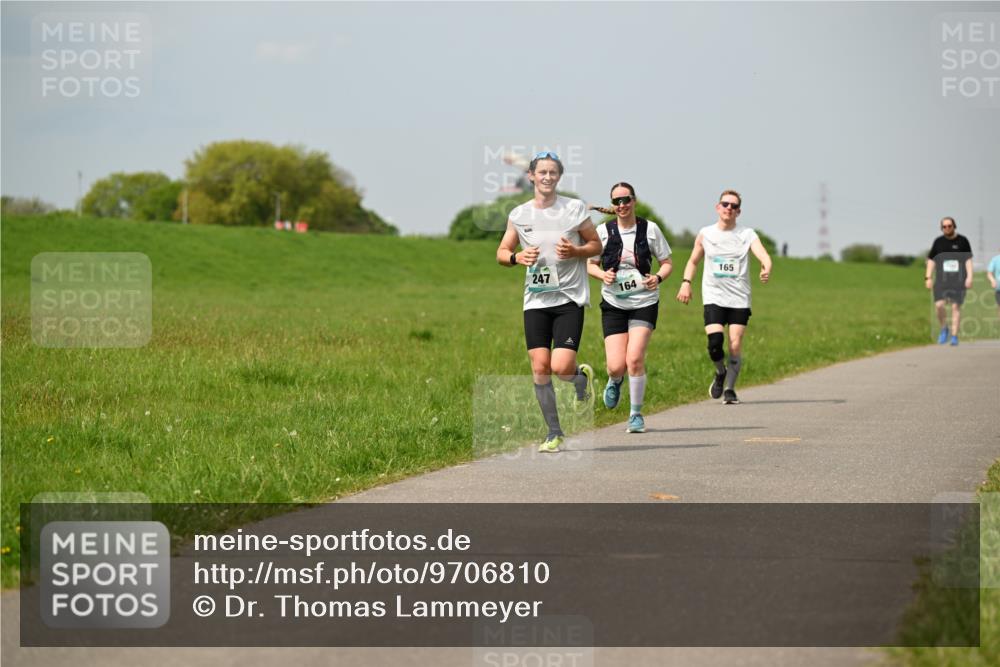 10.05.2026 - 8. Wedeler Halbmarathon Dr. Thomas Lammeyer http://msf.ph/oto/9706810 10.05.2026 11:58:21 Laufen 247, 164, 165 meine-sportfotos.de