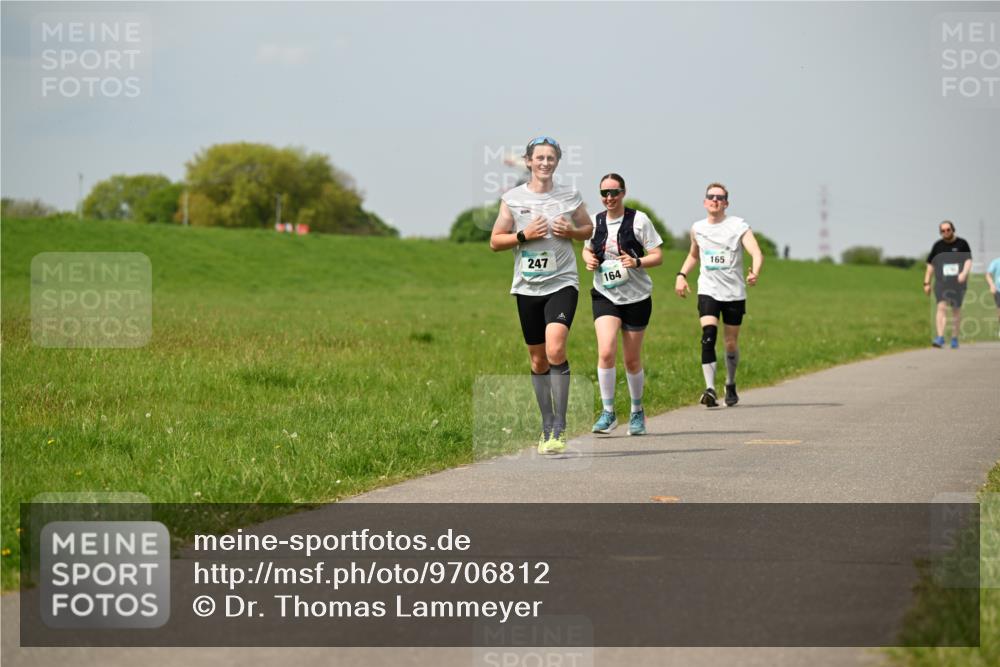 10.05.2026 - 8. Wedeler Halbmarathon Dr. Thomas Lammeyer http://msf.ph/oto/9706812 10.05.2026 11:58:21 Laufen 247, 164, 165 meine-sportfotos.de