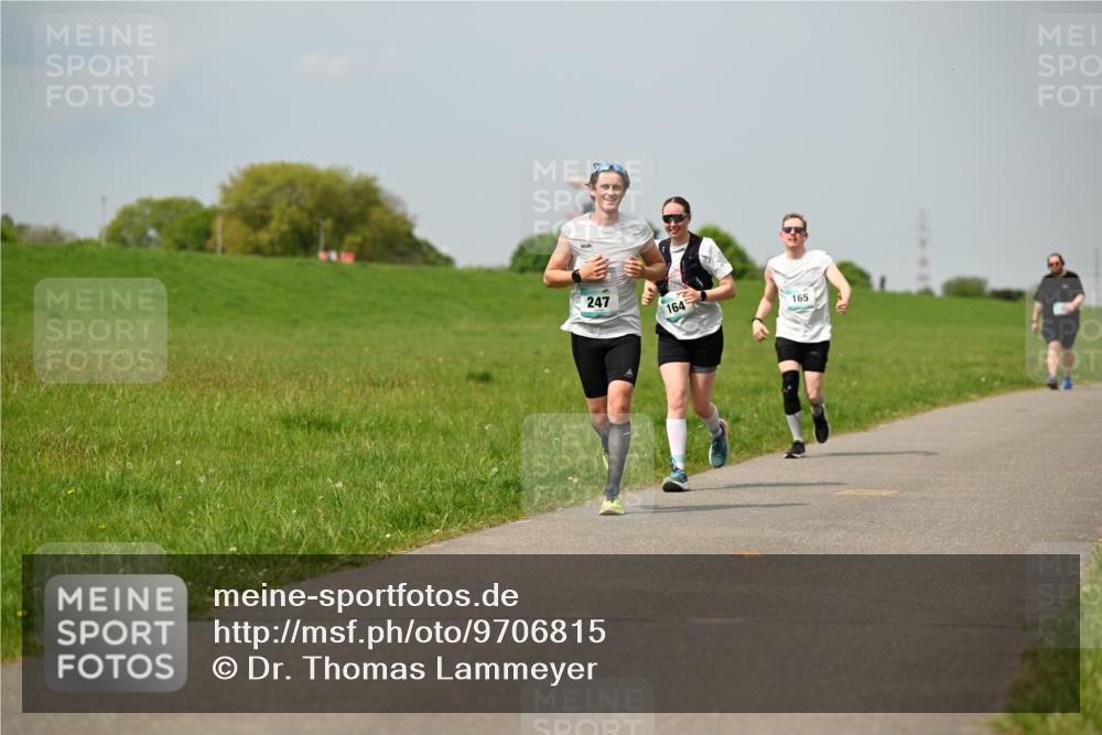 10.05.2026 - 8. Wedeler Halbmarathon Dr. Thomas Lammeyer http://msf.ph/oto/9706815 10.05.2026 11:58:21 Laufen 247, 164, 165 meine-sportfotos.de