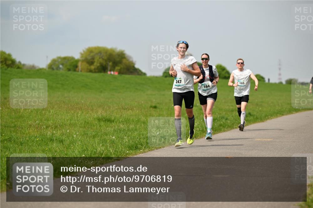10.05.2026 - 8. Wedeler Halbmarathon Dr. Thomas Lammeyer http://msf.ph/oto/9706819 10.05.2026 11:58:22 Laufen 247, 164, 165 meine-sportfotos.de