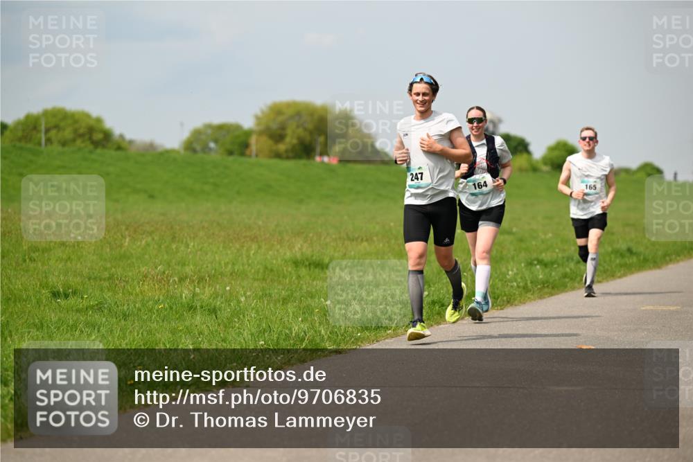 10.05.2026 - 8. Wedeler Halbmarathon Dr. Thomas Lammeyer http://msf.ph/oto/9706835 10.05.2026 11:58:22 Laufen 247, 164, 165 meine-sportfotos.de