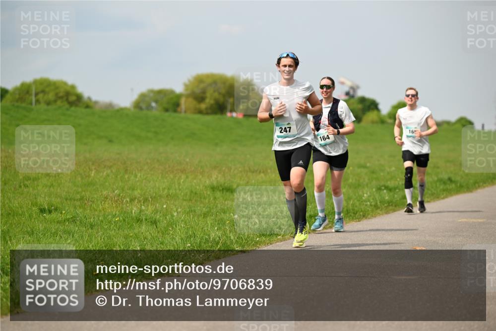 10.05.2026 - 8. Wedeler Halbmarathon Dr. Thomas Lammeyer http://msf.ph/oto/9706839 10.05.2026 11:58:23 Laufen 247, 164 meine-sportfotos.de