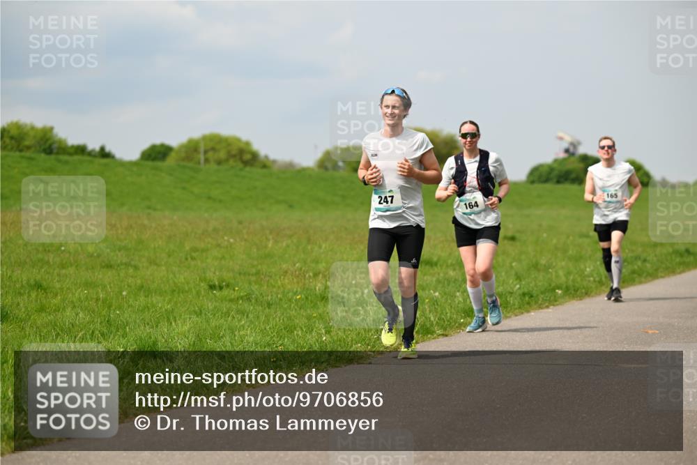 10.05.2026 - 8. Wedeler Halbmarathon Dr. Thomas Lammeyer http://msf.ph/oto/9706856 10.05.2026 11:58:24 Laufen 247, 164, 165 meine-sportfotos.de