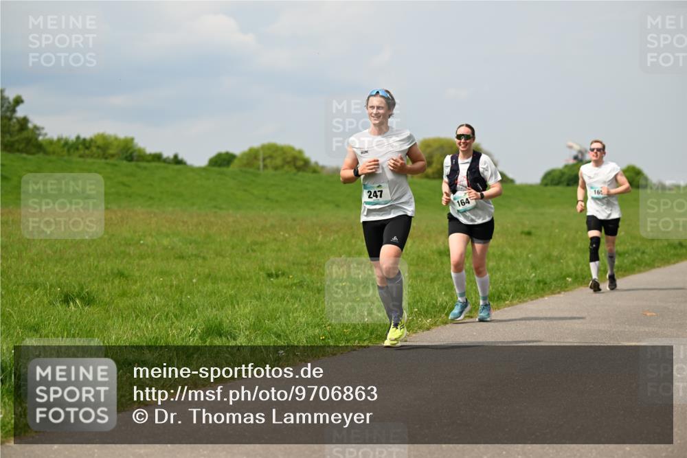 10.05.2026 - 8. Wedeler Halbmarathon Dr. Thomas Lammeyer http://msf.ph/oto/9706863 10.05.2026 11:58:24 Laufen 247, 164 meine-sportfotos.de