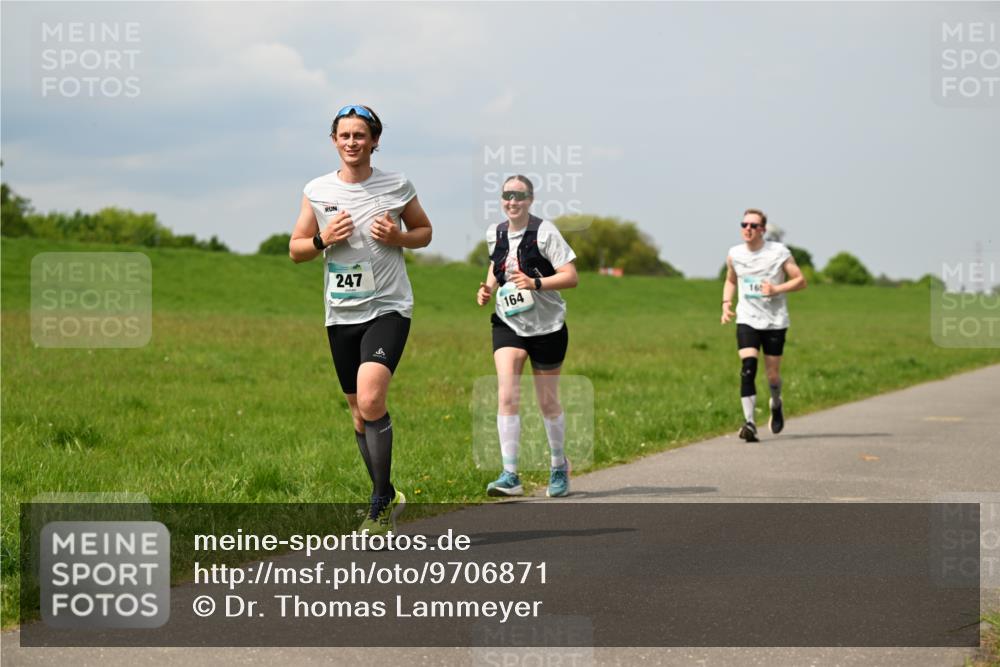 10.05.2026 - 8. Wedeler Halbmarathon Dr. Thomas Lammeyer http://msf.ph/oto/9706871 10.05.2026 11:58:25 Laufen 247, 164 meine-sportfotos.de