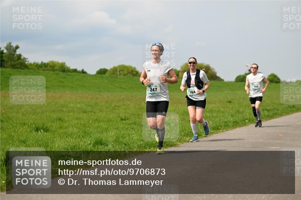 10.05.2026 - 8. Wedeler Halbmarathon Dr. Thomas Lammeyer http://msf.ph/oto/9706873 10.05.2026 11:58:24 Laufen 247, 164, 165 meine-sportfotos.de