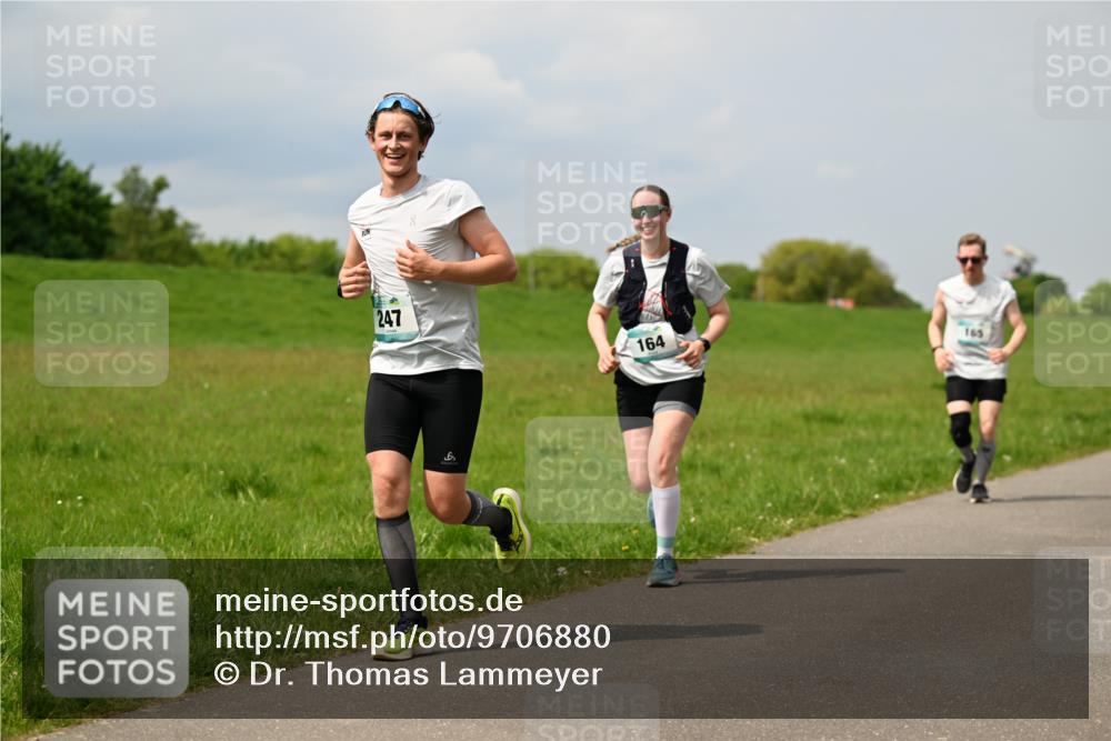 10.05.2026 - 8. Wedeler Halbmarathon Dr. Thomas Lammeyer http://msf.ph/oto/9706880 10.05.2026 11:58:26 Laufen 247, 164, 165 meine-sportfotos.de