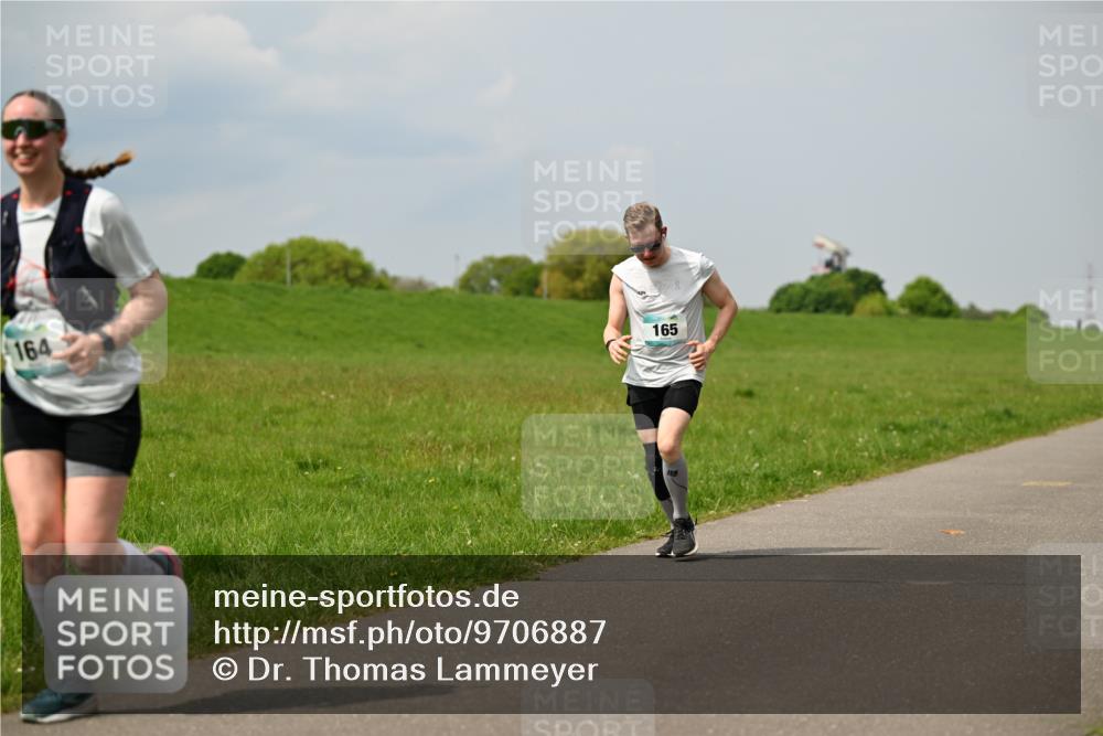 10.05.2026 - 8. Wedeler Halbmarathon Dr. Thomas Lammeyer http://msf.ph/oto/9706887 10.05.2026 11:58:27 Laufen 164, 165 meine-sportfotos.de