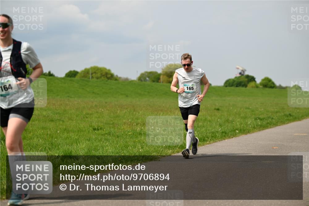 10.05.2026 - 8. Wedeler Halbmarathon Dr. Thomas Lammeyer http://msf.ph/oto/9706894 10.05.2026 11:58:27 Laufen 164, 165 meine-sportfotos.de