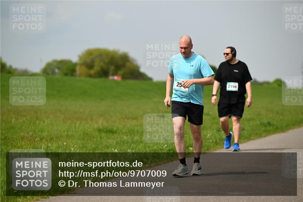 10.05.2026 - 8. Wedeler Halbmarathon Dr. Thomas Lammeyer http://msf.ph/oto/9707009 10.05.2026 11:58:39 Laufen 2544, 2194 meine-sportfotos.de