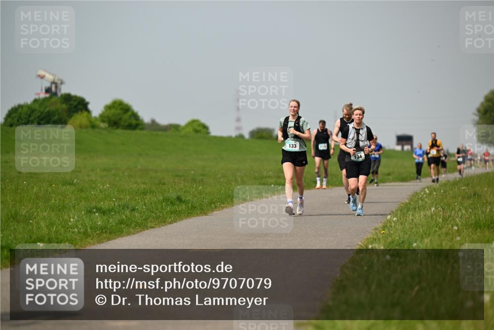 10.05.2026 - 8. Wedeler Halbmarathon Dr. Thomas Lammeyer http://msf.ph/oto/9707079 10.05.2026 11:58:53 Laufen 133, 134 meine-sportfotos.de