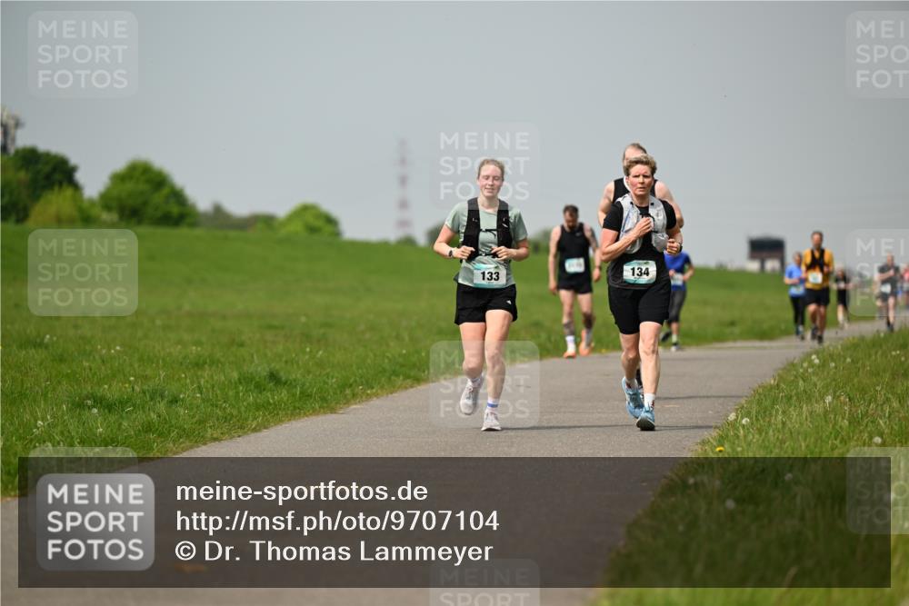 10.05.2026 - 8. Wedeler Halbmarathon Dr. Thomas Lammeyer http://msf.ph/oto/9707104 10.05.2026 11:58:54 Laufen 134, 133 meine-sportfotos.de
