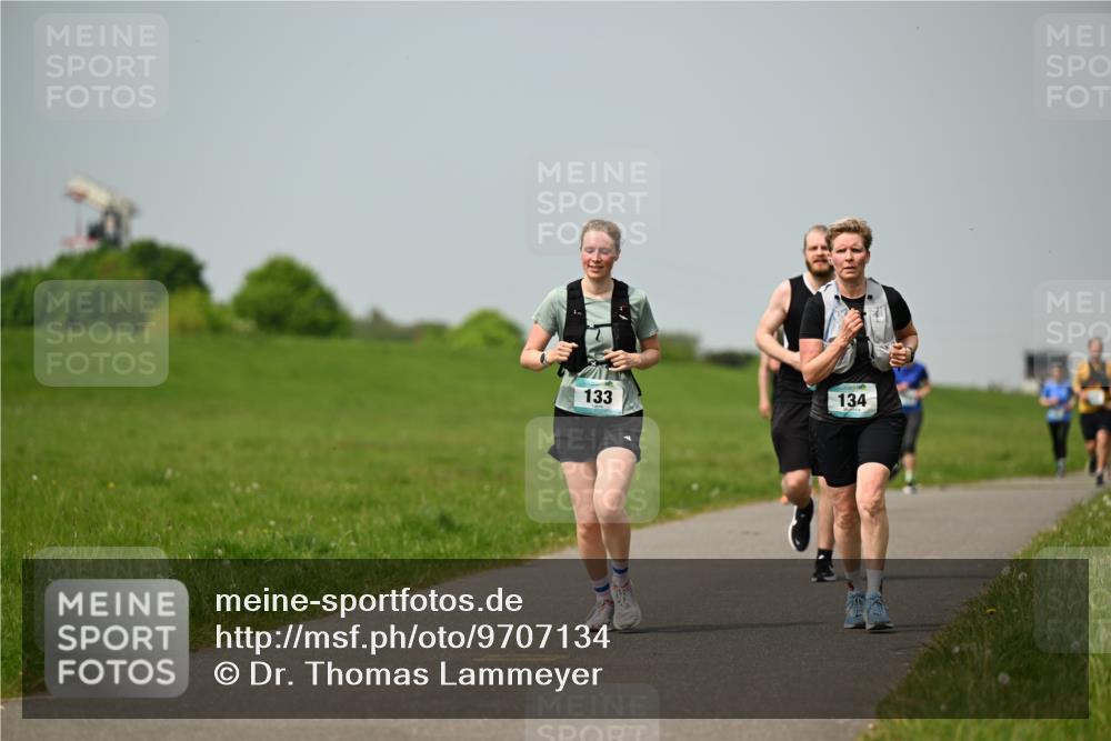 10.05.2026 - 8. Wedeler Halbmarathon Dr. Thomas Lammeyer http://msf.ph/oto/9707134 10.05.2026 11:58:56 Laufen 133, 134 meine-sportfotos.de