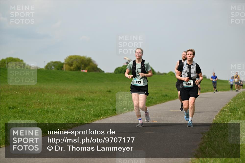 10.05.2026 - 8. Wedeler Halbmarathon Dr. Thomas Lammeyer http://msf.ph/oto/9707177 10.05.2026 11:59:00 Laufen 133, 134 meine-sportfotos.de