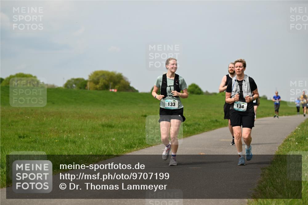 10.05.2026 - 8. Wedeler Halbmarathon Dr. Thomas Lammeyer http://msf.ph/oto/9707199 10.05.2026 11:59:00 Laufen 133, 134 meine-sportfotos.de