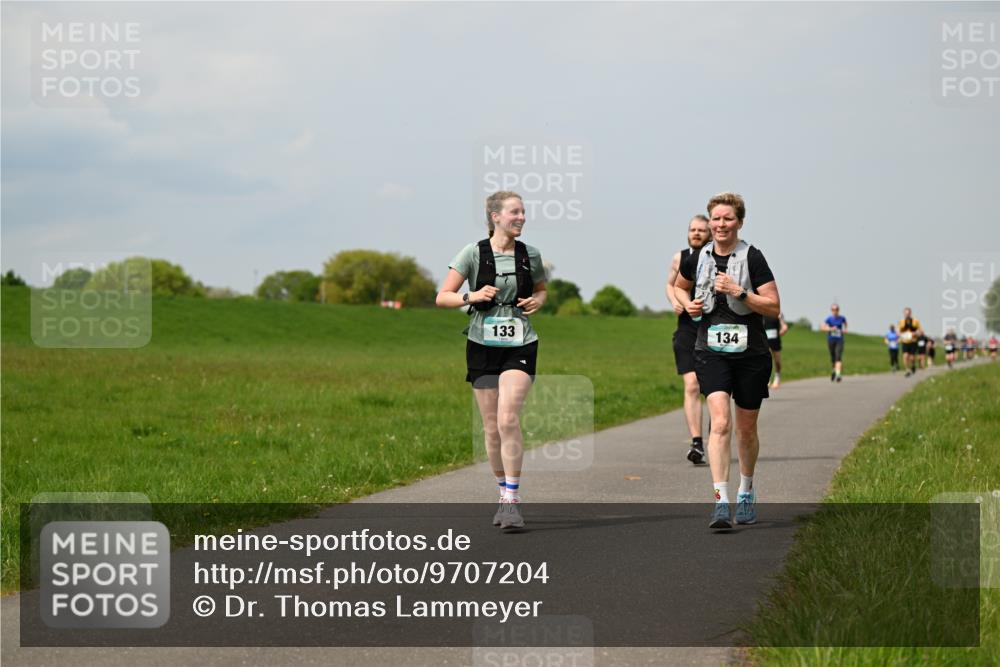 10.05.2026 - 8. Wedeler Halbmarathon Dr. Thomas Lammeyer http://msf.ph/oto/9707204 10.05.2026 11:59:01 Laufen 133, 134 meine-sportfotos.de