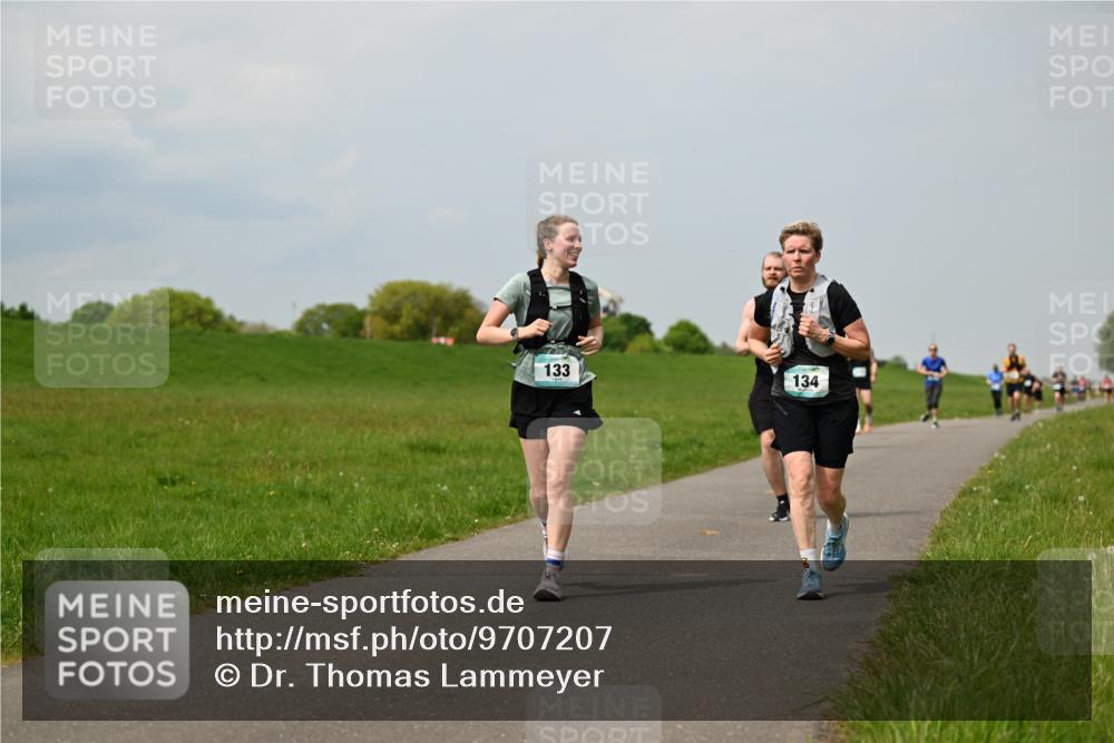 10.05.2026 - 8. Wedeler Halbmarathon Dr. Thomas Lammeyer http://msf.ph/oto/9707207 10.05.2026 11:59:01 Laufen 133, 134 meine-sportfotos.de