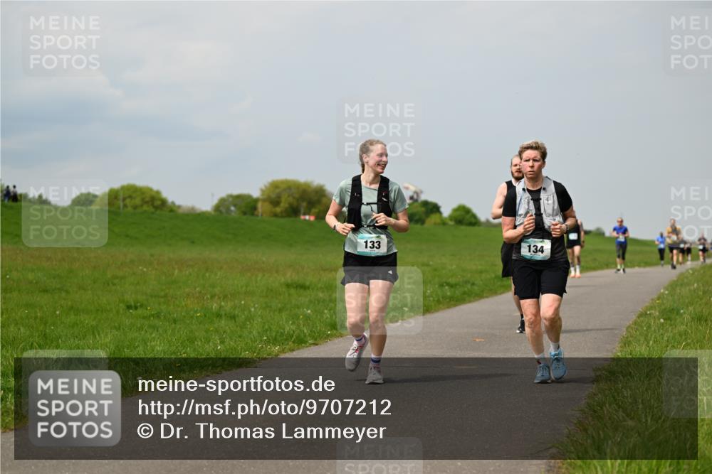 10.05.2026 - 8. Wedeler Halbmarathon Dr. Thomas Lammeyer http://msf.ph/oto/9707212 10.05.2026 11:59:01 Laufen 133, 134 meine-sportfotos.de