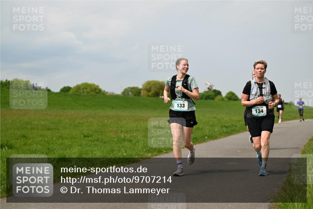 10.05.2026 - 8. Wedeler Halbmarathon Dr. Thomas Lammeyer http://msf.ph/oto/9707214 10.05.2026 11:59:01 Laufen 133, 134 meine-sportfotos.de