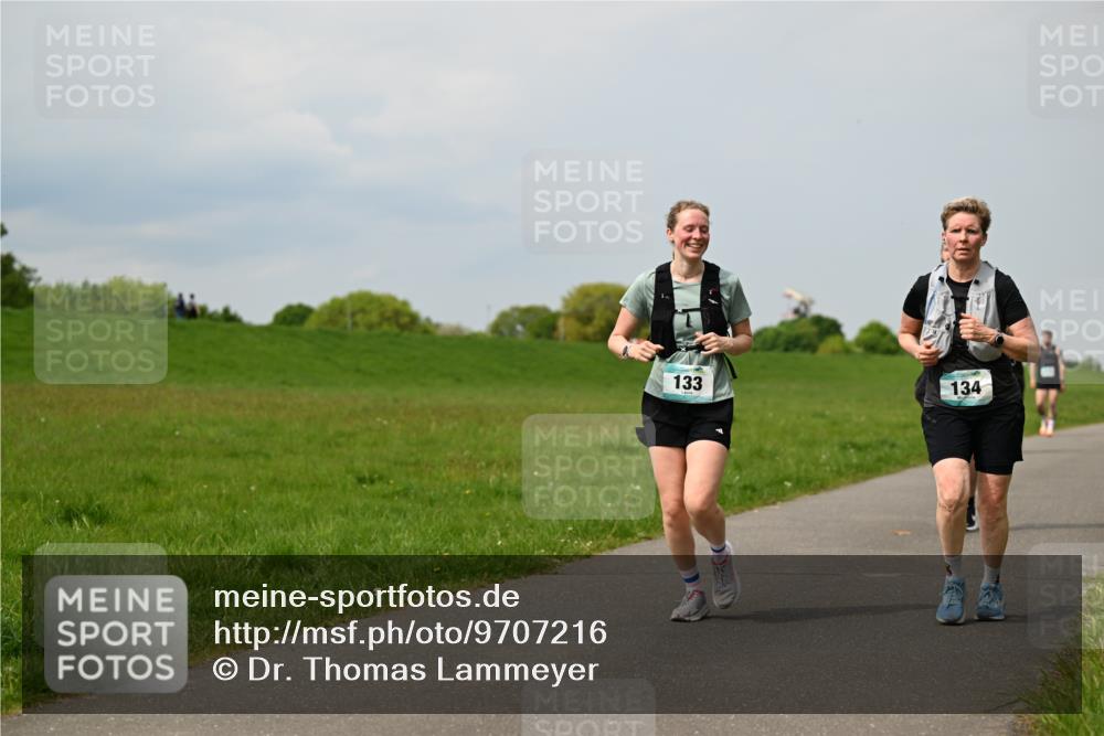 10.05.2026 - 8. Wedeler Halbmarathon Dr. Thomas Lammeyer http://msf.ph/oto/9707216 10.05.2026 11:59:01 Laufen 133, 134 meine-sportfotos.de