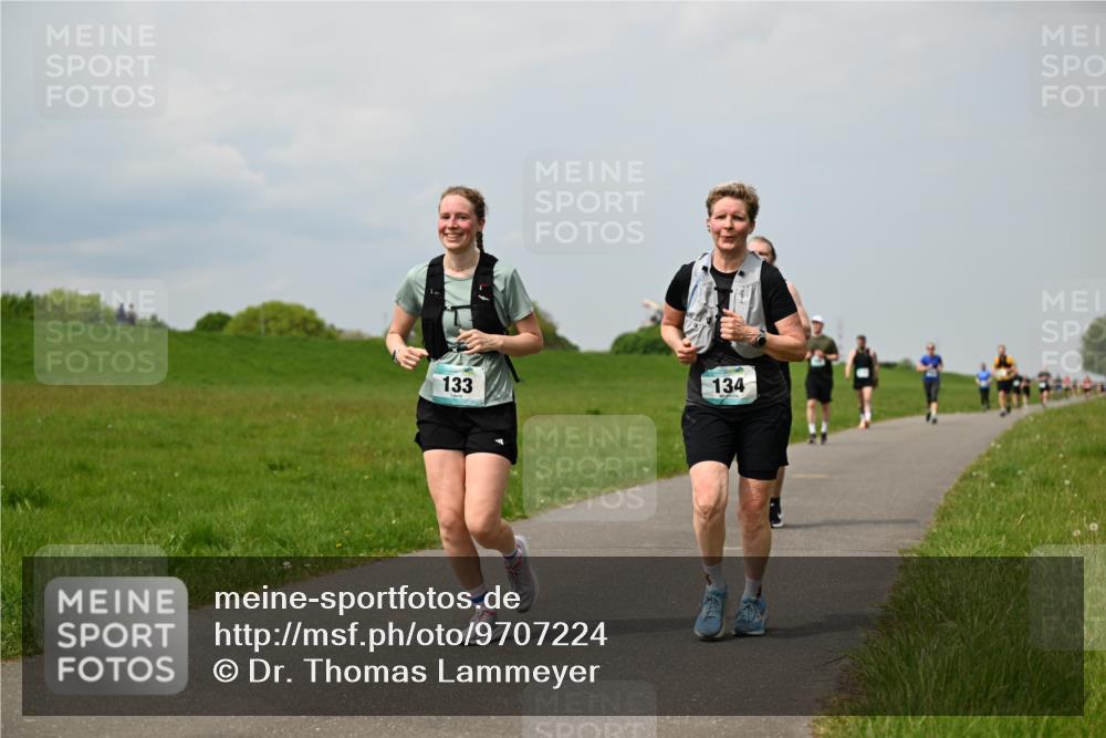 10.05.2026 - 8. Wedeler Halbmarathon Dr. Thomas Lammeyer http://msf.ph/oto/9707224 10.05.2026 11:59:02 Laufen 133, 134 meine-sportfotos.de