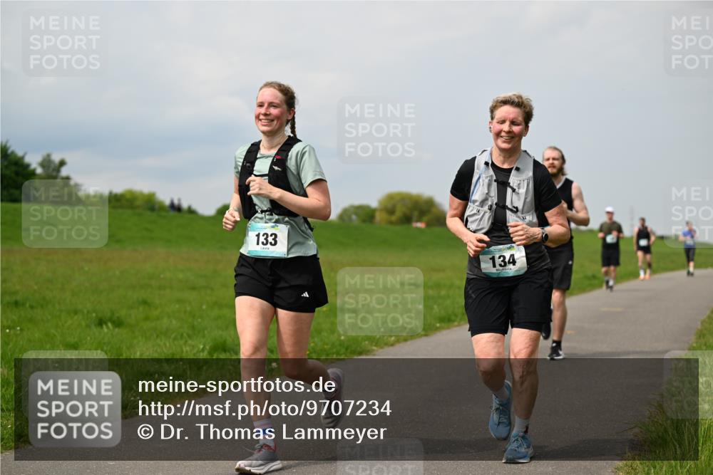 10.05.2026 - 8. Wedeler Halbmarathon Dr. Thomas Lammeyer http://msf.ph/oto/9707234 10.05.2026 11:59:03 Laufen 133, 134 meine-sportfotos.de