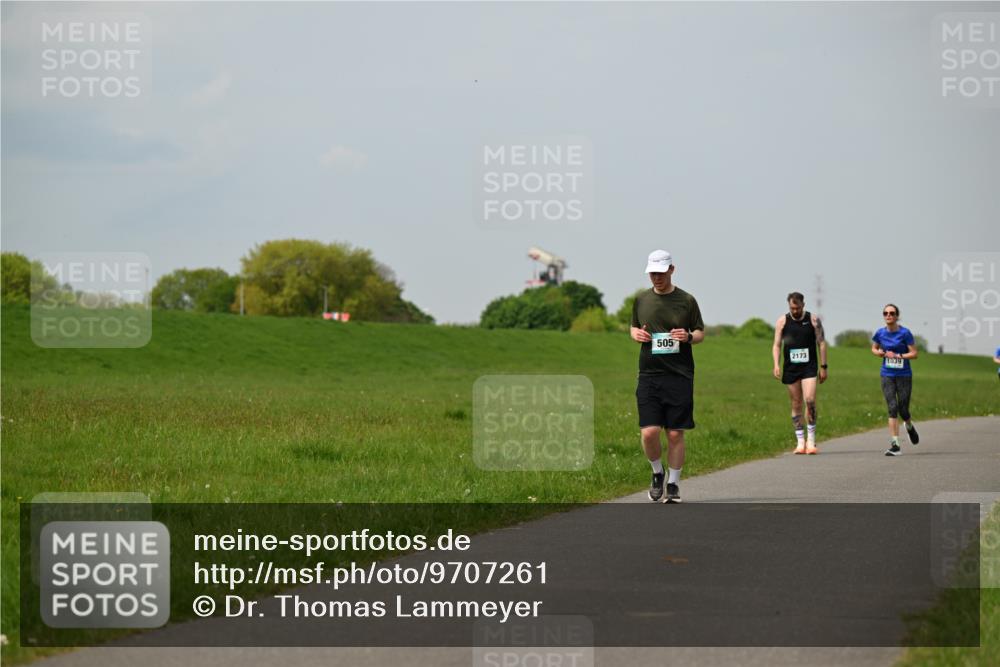 10.05.2026 - 8. Wedeler Halbmarathon Dr. Thomas Lammeyer http://msf.ph/oto/9707261 10.05.2026 11:59:06 Laufen 505, 2173, 1039 meine-sportfotos.de