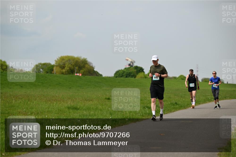 10.05.2026 - 8. Wedeler Halbmarathon Dr. Thomas Lammeyer http://msf.ph/oto/9707266 10.05.2026 11:59:06 Laufen 505, 2173, 1039 meine-sportfotos.de