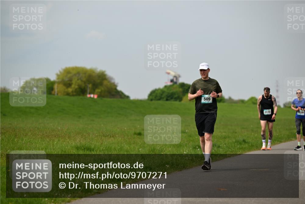 10.05.2026 - 8. Wedeler Halbmarathon Dr. Thomas Lammeyer http://msf.ph/oto/9707271 10.05.2026 11:59:07 Laufen 505, 2173, 1039 meine-sportfotos.de