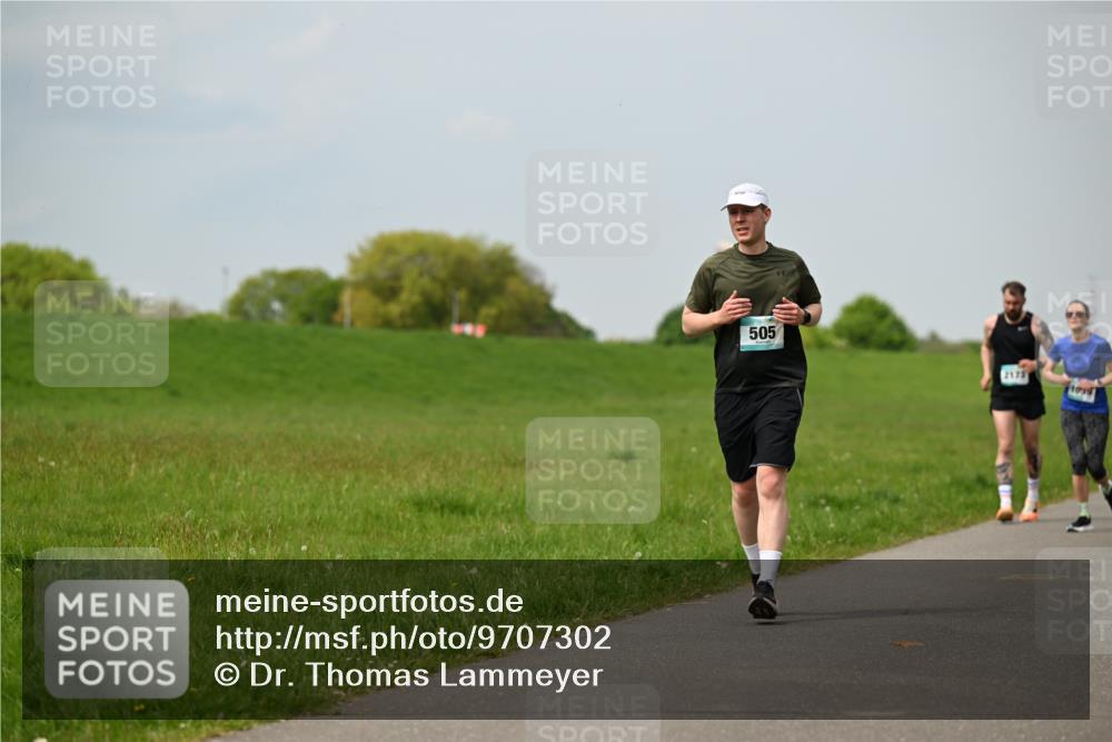 10.05.2026 - 8. Wedeler Halbmarathon Dr. Thomas Lammeyer http://msf.ph/oto/9707302 10.05.2026 11:59:08 Laufen 505, 2173 meine-sportfotos.de