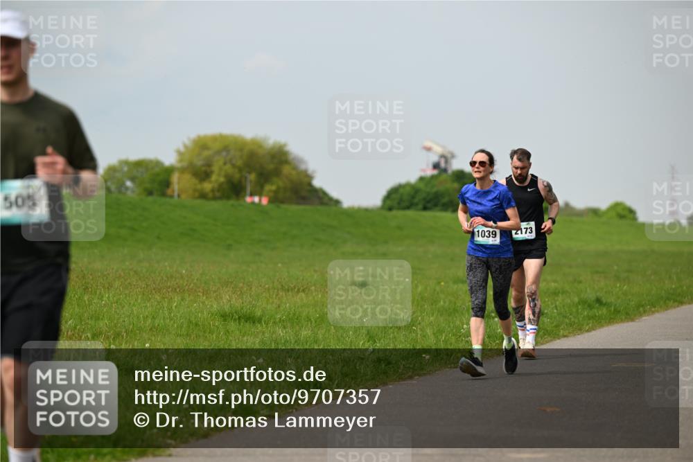 10.05.2026 - 8. Wedeler Halbmarathon Dr. Thomas Lammeyer http://msf.ph/oto/9707357 10.05.2026 11:59:12 Laufen 505, 1039, 173 meine-sportfotos.de