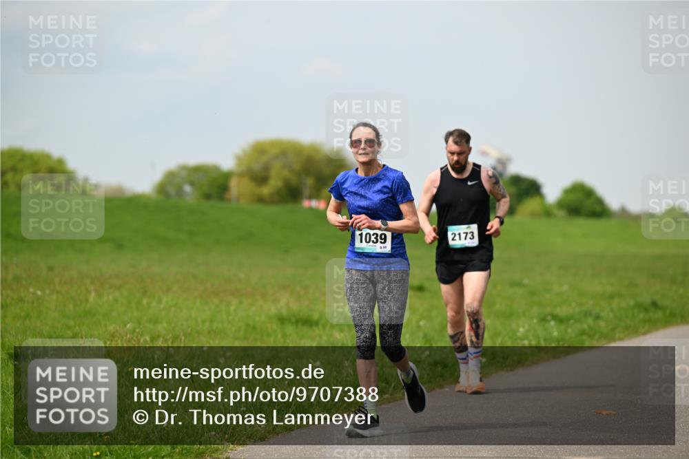 10.05.2026 - 8. Wedeler Halbmarathon Dr. Thomas Lammeyer http://msf.ph/oto/9707388 10.05.2026 11:59:14 Laufen 1039, 2173 meine-sportfotos.de