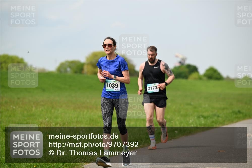 10.05.2026 - 8. Wedeler Halbmarathon Dr. Thomas Lammeyer http://msf.ph/oto/9707392 10.05.2026 11:59:14 Laufen 1039, 2173 meine-sportfotos.de
