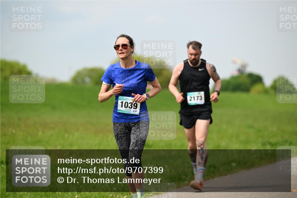 10.05.2026 - 8. Wedeler Halbmarathon Dr. Thomas Lammeyer http://msf.ph/oto/9707399 10.05.2026 11:59:15 Laufen 1039, 2173 meine-sportfotos.de