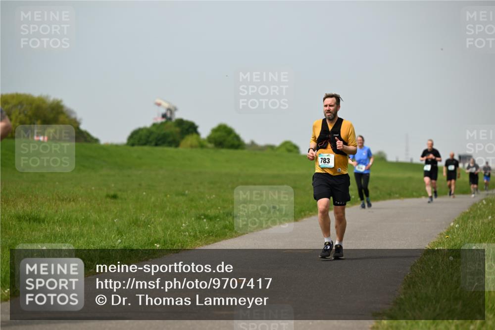 10.05.2026 - 8. Wedeler Halbmarathon Dr. Thomas Lammeyer http://msf.ph/oto/9707417 10.05.2026 11:59:17 Laufen 783 meine-sportfotos.de