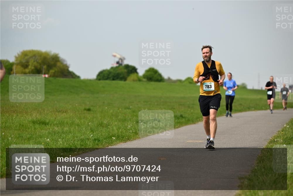 10.05.2026 - 8. Wedeler Halbmarathon Dr. Thomas Lammeyer http://msf.ph/oto/9707424 10.05.2026 11:59:17 Laufen 783 meine-sportfotos.de