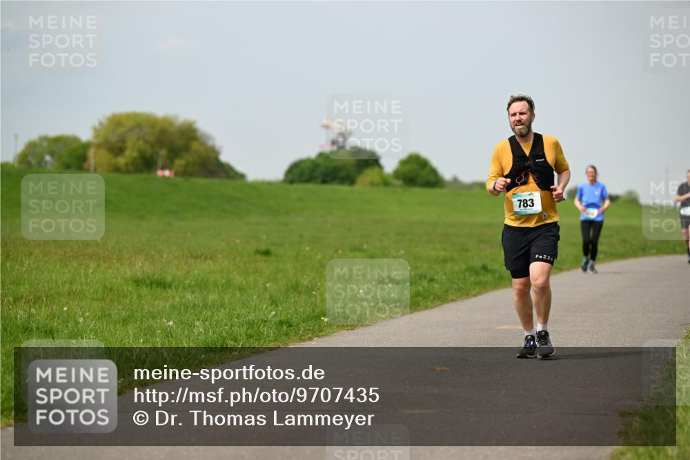 10.05.2026 - 8. Wedeler Halbmarathon Dr. Thomas Lammeyer http://msf.ph/oto/9707435 10.05.2026 11:59:18 Laufen 783, 226 meine-sportfotos.de