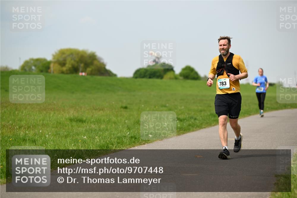10.05.2026 - 8. Wedeler Halbmarathon Dr. Thomas Lammeyer http://msf.ph/oto/9707448 10.05.2026 11:59:18 Laufen 783, 226 meine-sportfotos.de