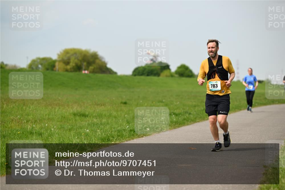 10.05.2026 - 8. Wedeler Halbmarathon Dr. Thomas Lammeyer http://msf.ph/oto/9707451 10.05.2026 11:59:18 Laufen 783, 220 meine-sportfotos.de