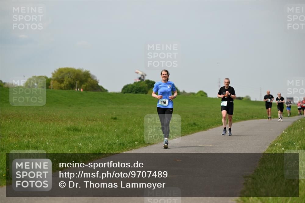 10.05.2026 - 8. Wedeler Halbmarathon Dr. Thomas Lammeyer http://msf.ph/oto/9707489 10.05.2026 11:59:25 Laufen 516 meine-sportfotos.de