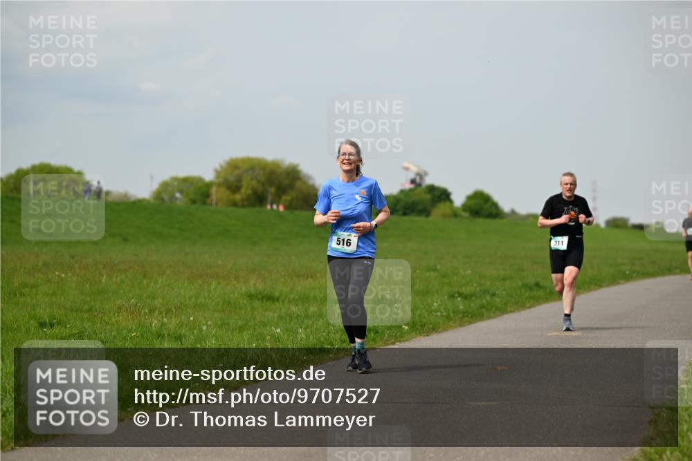10.05.2026 - 8. Wedeler Halbmarathon Dr. Thomas Lammeyer http://msf.ph/oto/9707527 10.05.2026 11:59:27 Laufen 516, 311 meine-sportfotos.de